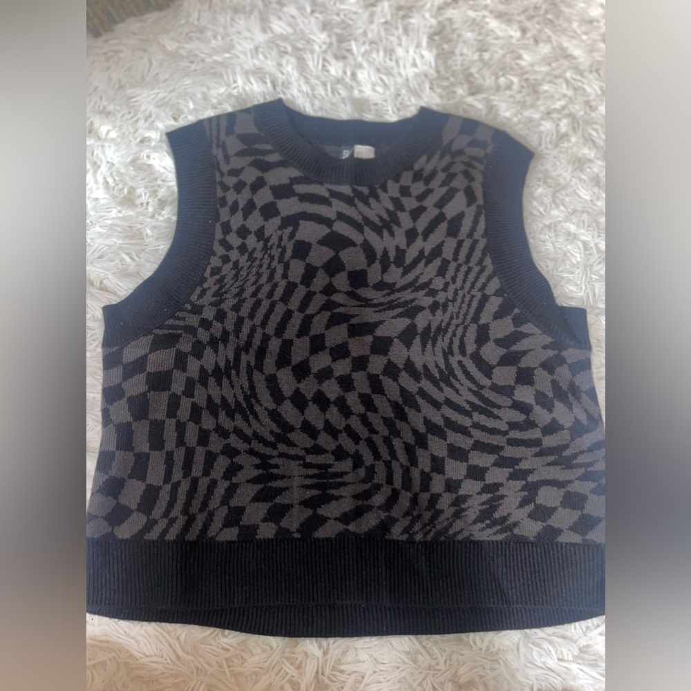 H&M Sweater Vest